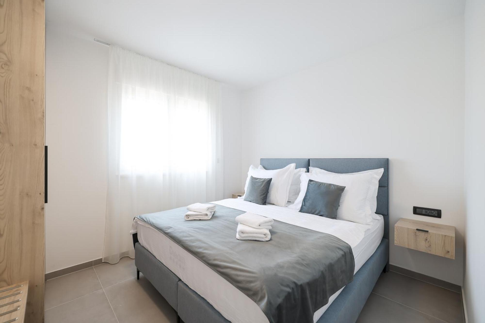 Deluxe Apartments Privlaka On The Sand Dış mekan fotoğraf