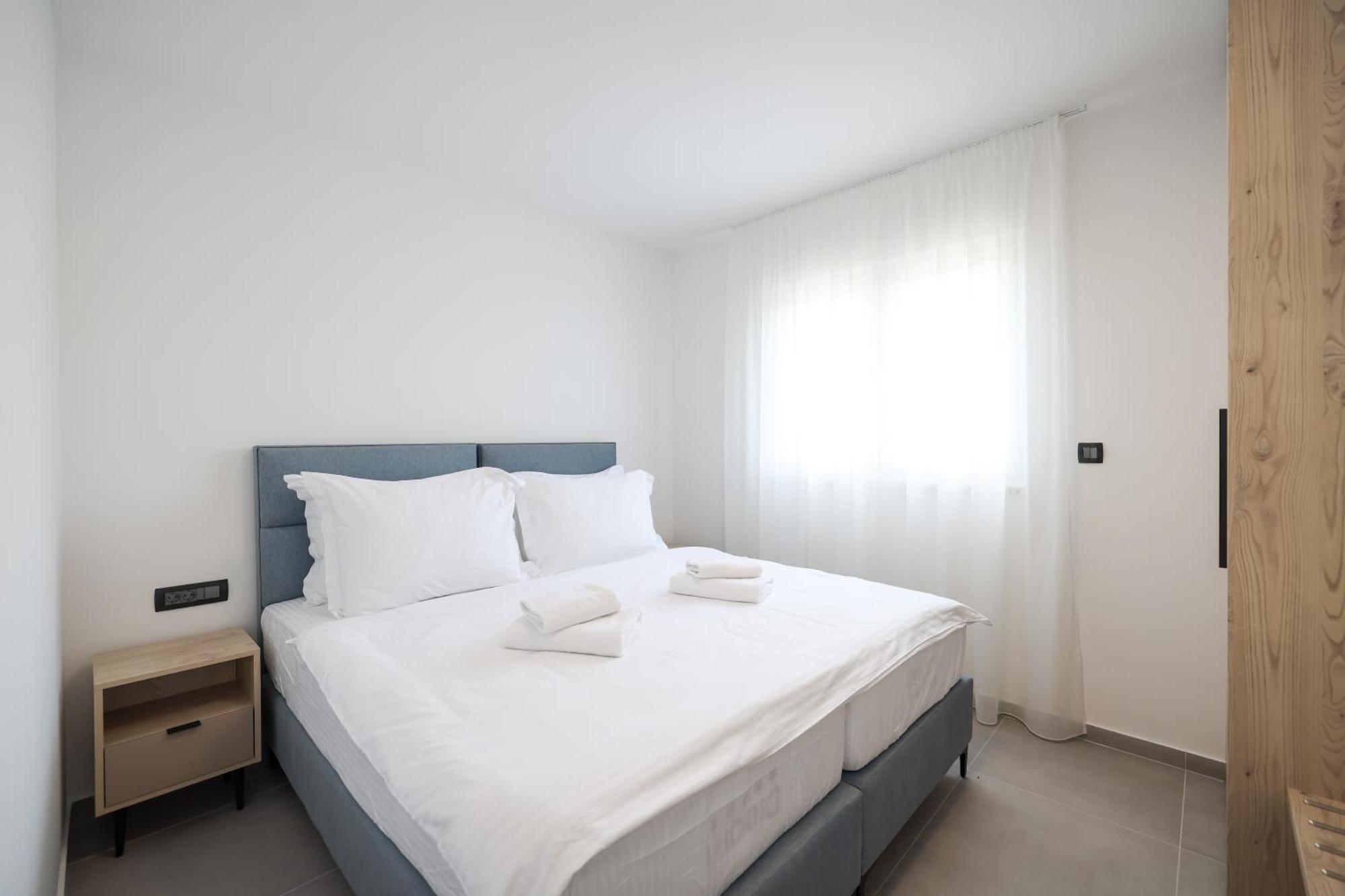 Deluxe Apartments Privlaka On The Sand Oda fotoğraf
