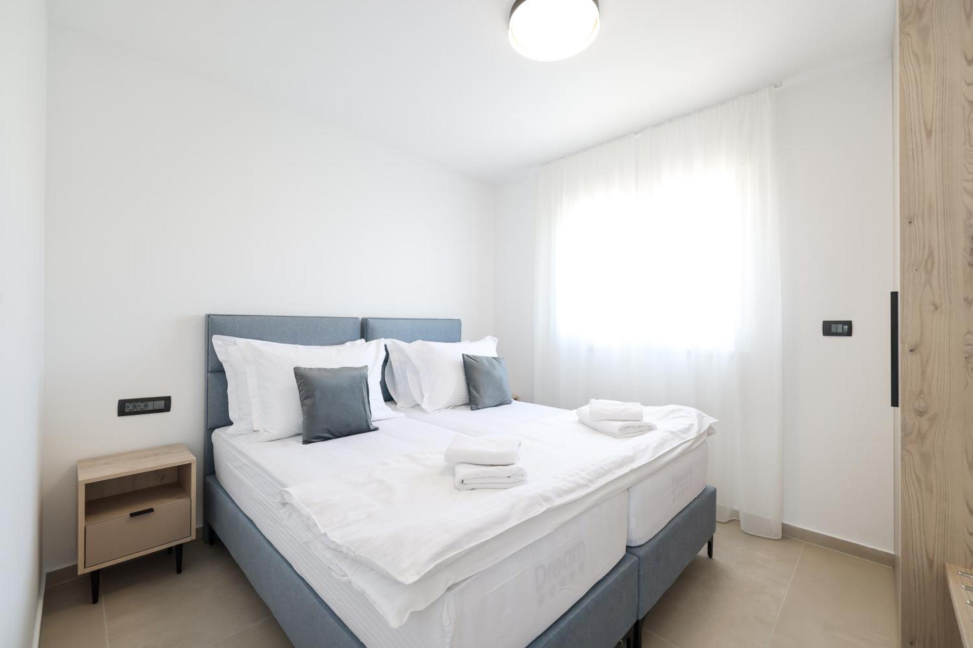 Deluxe Apartments Privlaka On The Sand Oda fotoğraf